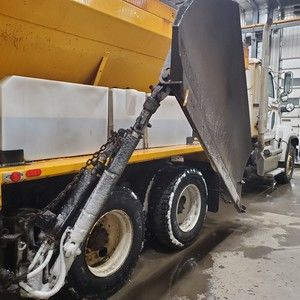 Meet your Posher, Larry